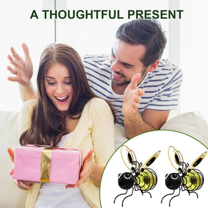 🐝 Outdoor Hanging Solar Bee Light – Charming Garden Décor With A Warm Evening Glow