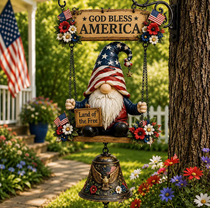 Rustic Garden Gnome Bell – Bee-Themed Farmhouse Outdoor Decor 🌼
