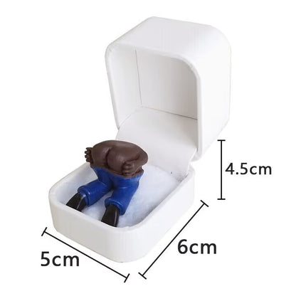 farting butt in ring box noring