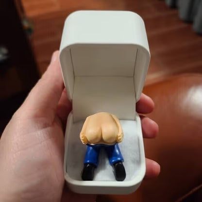 farting butt in ring box noring
