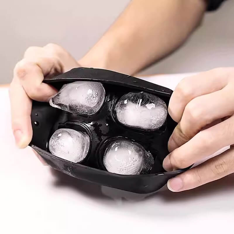 🥳2026 HOT SALE💀🧊 50% OFF! DIY Silicone Skull Ice Cube Tray – Giant slow-melt skull for whiskey, cocktails & more✨